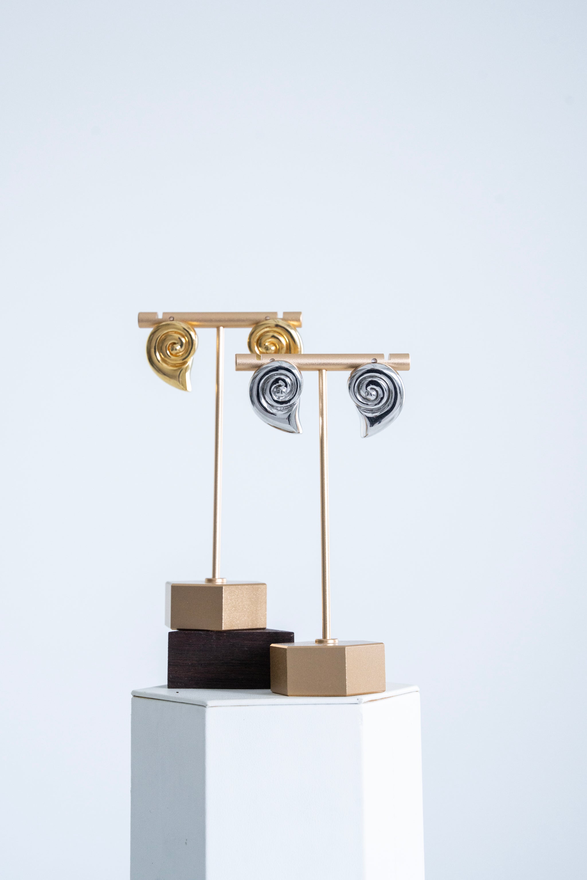 010 Shell Stud