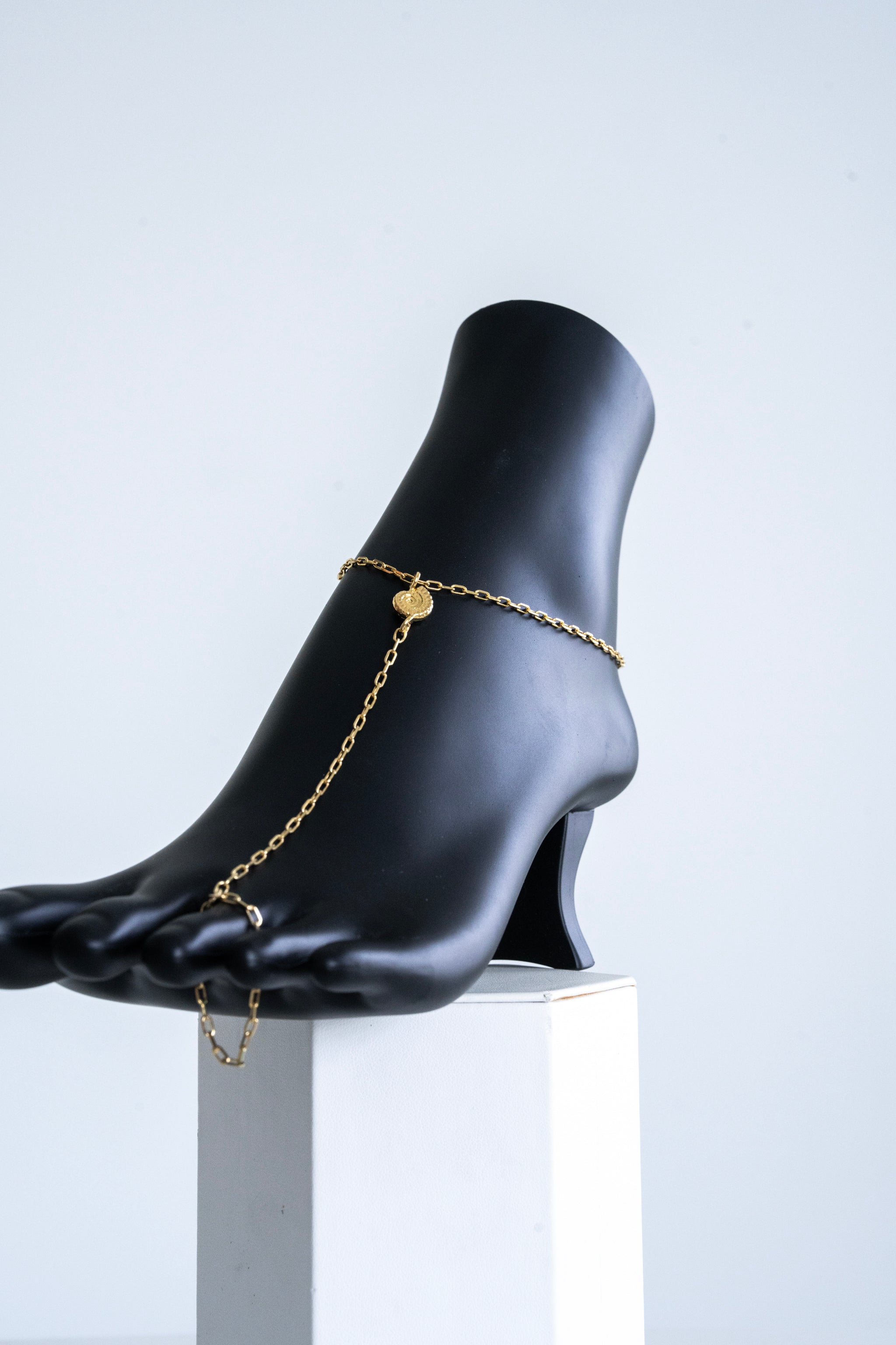 028 Rooted Fossil Foot Chain