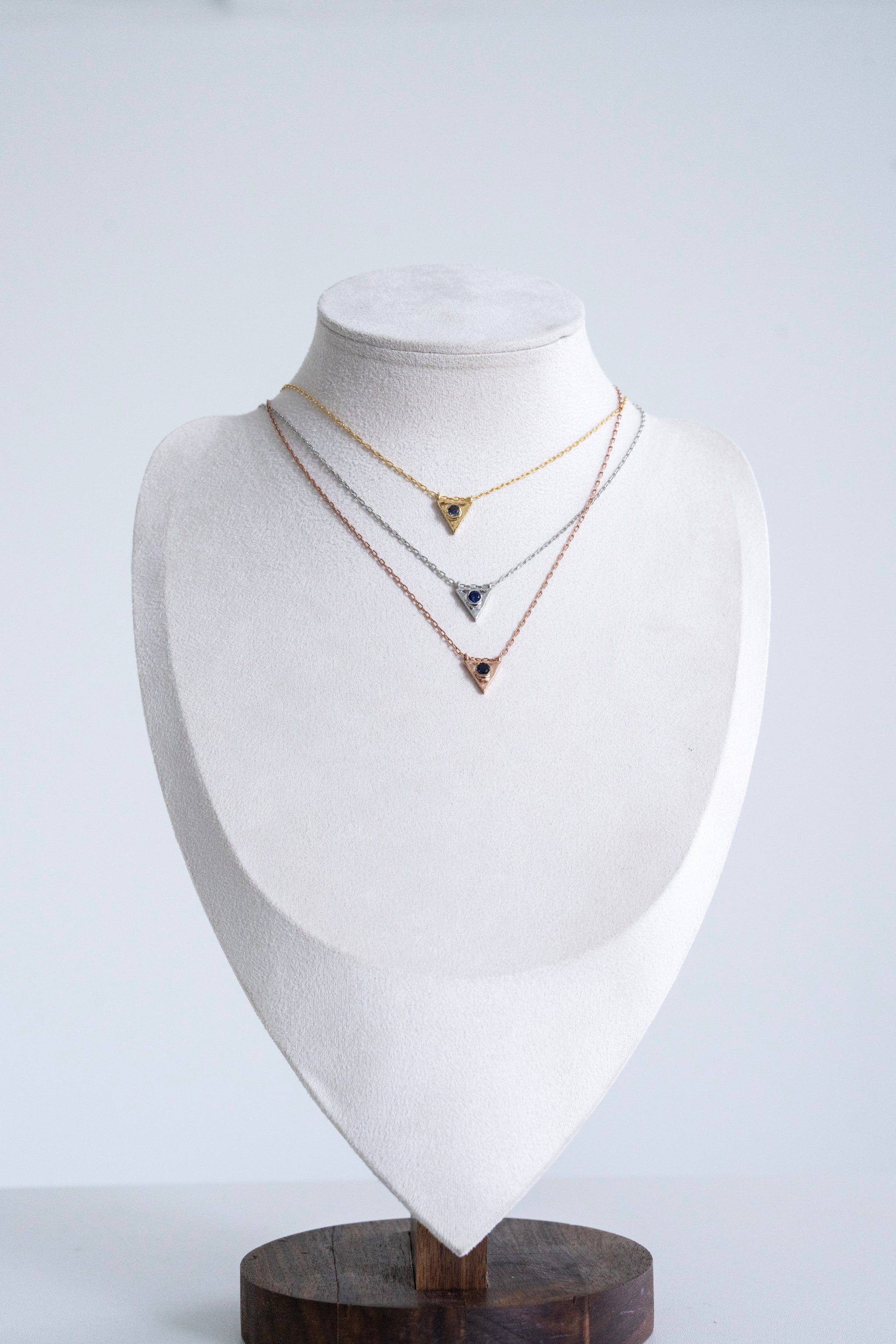 067 Birthstone Necklace September - Sapphire