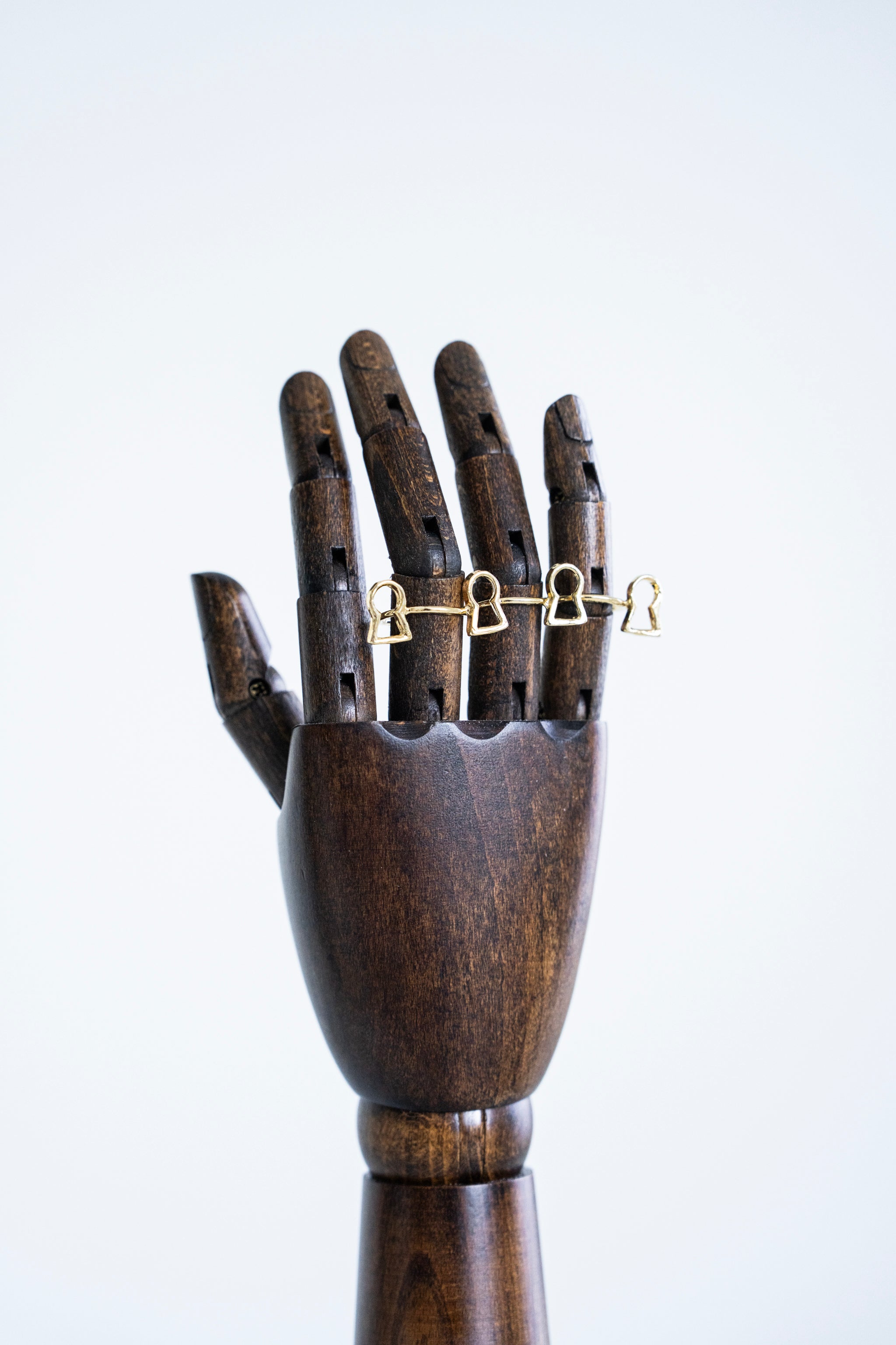 011 Three Finger Keyhole Ring