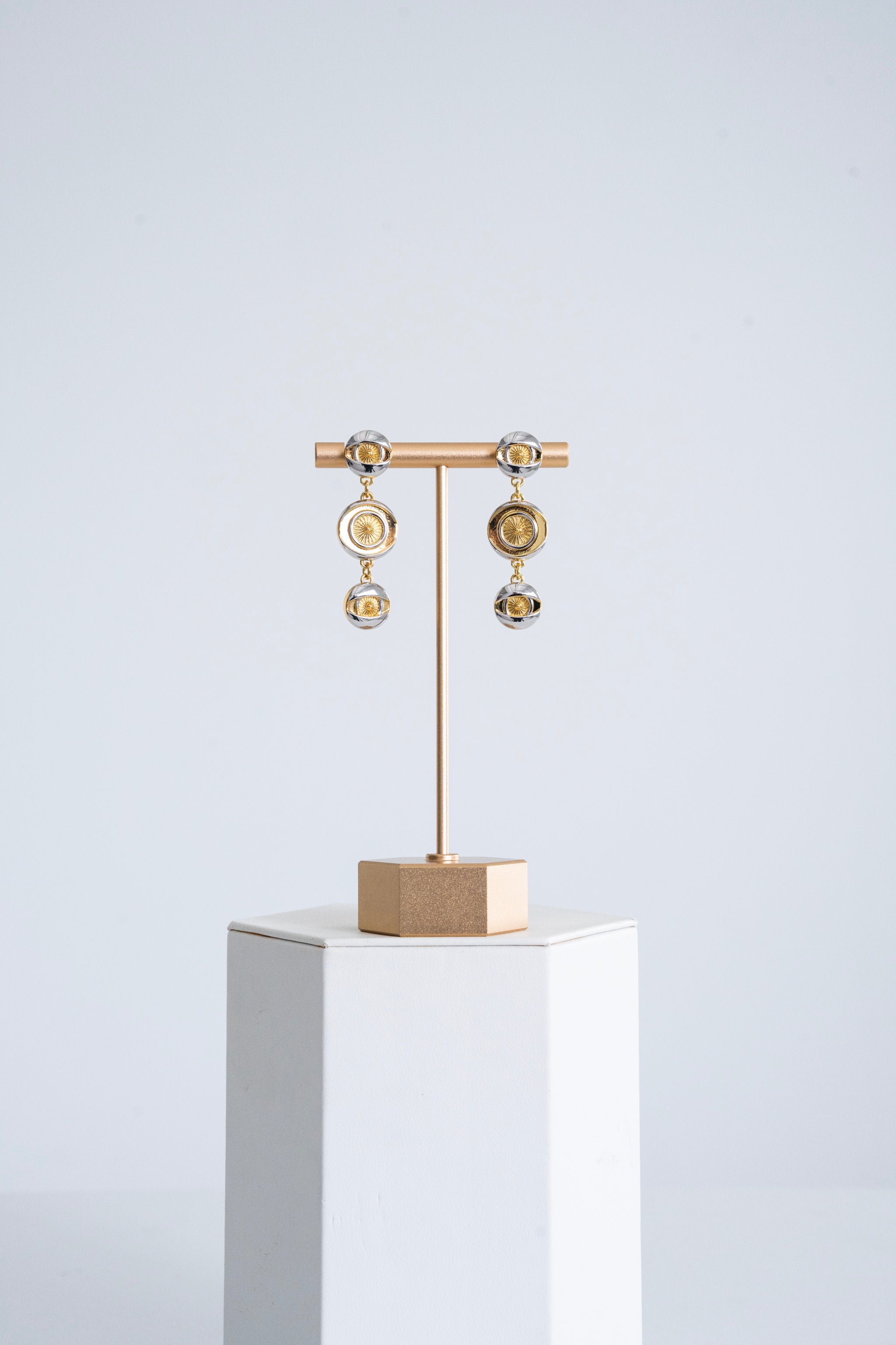 140 Clarity Dangle Earring