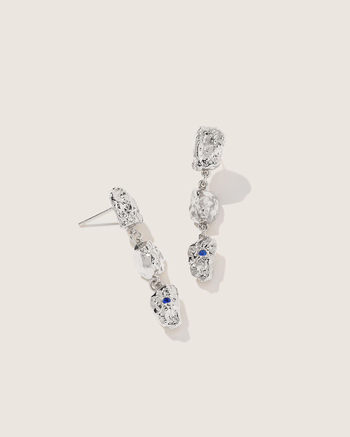 Mini Contrarian Earring